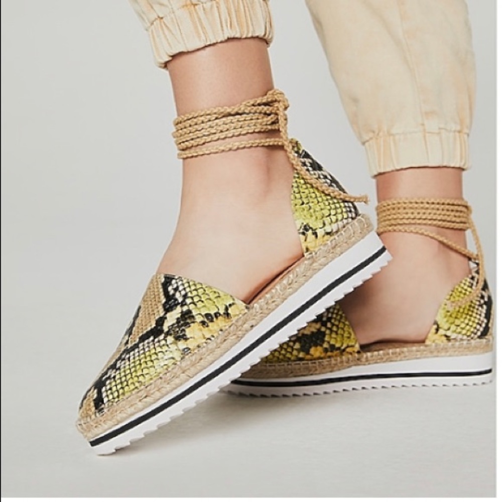 Espadrille - image 1